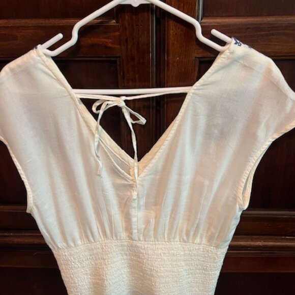 OLD NAVY Waist-Defined Smocked Top Size Medium - Picture 6 of 7